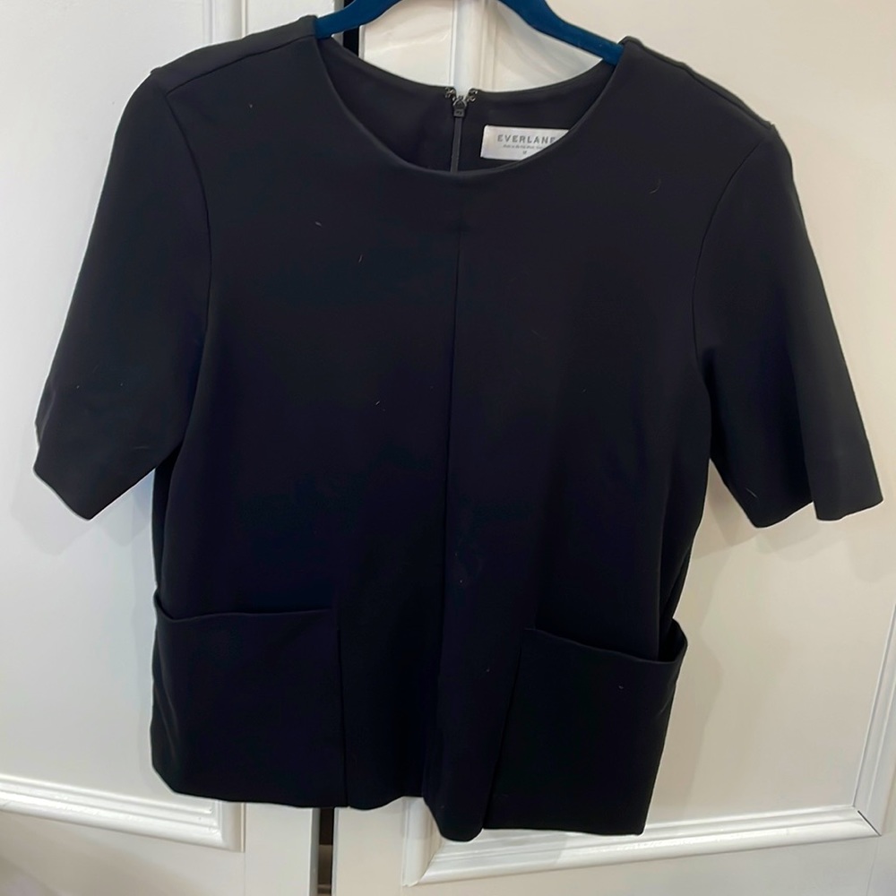 Everlane square black top